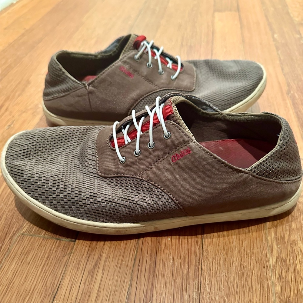 OluKai Men's Brown and Red Sneakers